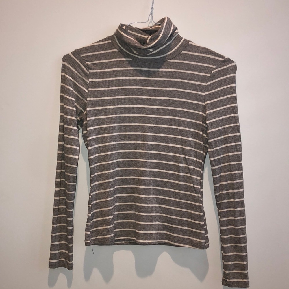 Striped Long-Sleeved Turtleneck